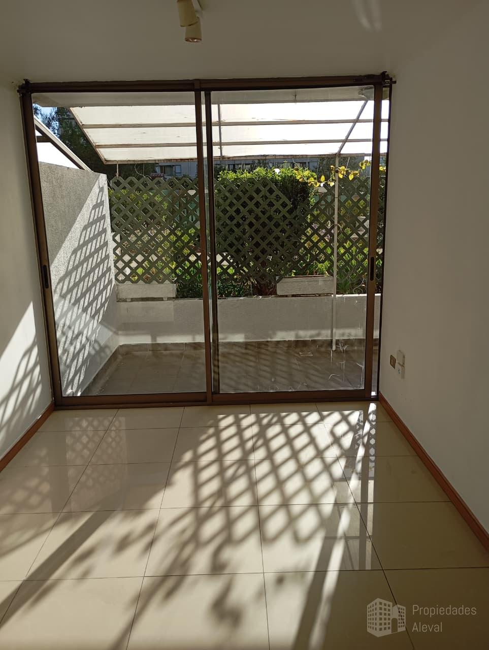 ARRIENDO DEPTO PRIMER PISO METRO VICUÑA MACKENNA
